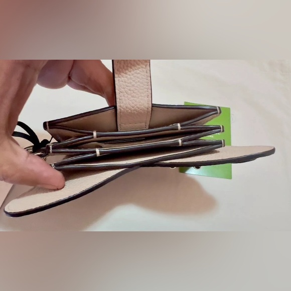 Kate Spade Larchmont Avenue Butterfly Card Case LIKE NEW MSRP: $139.00 - Picture 10 of 16